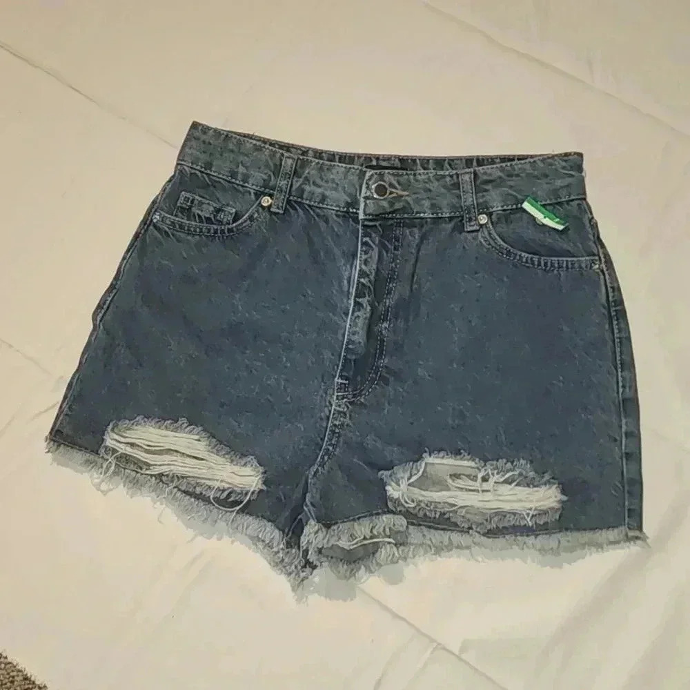 Pretty little thing shorts nwot size usa 6